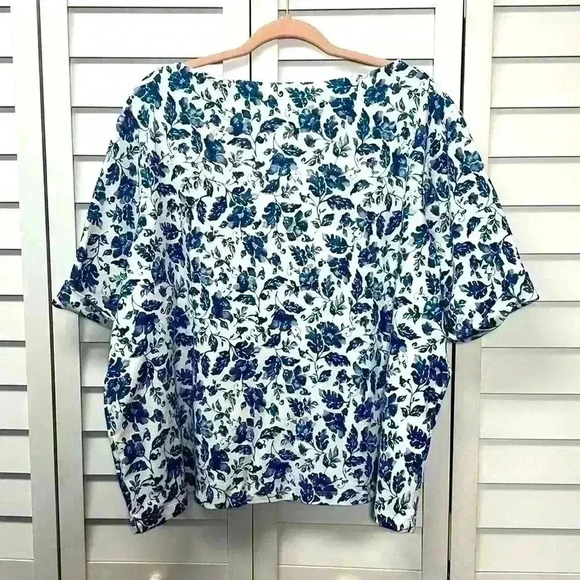 Appleseed’s Cotton Blue & White Floral Elbow Sleeve Top Size 3X - Picture 6 of 8